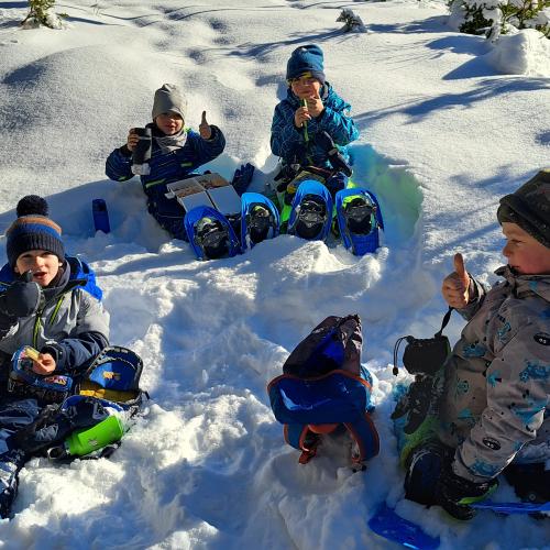 "Spuren im Schnee"